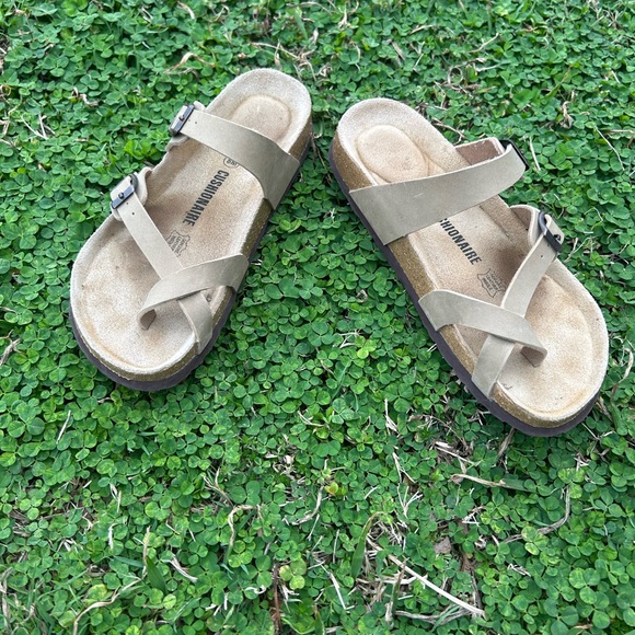 Granola Core Cushionaire Luna Cork Olive Green Leather Crossover Strap Sandals - Picture 2 of 4